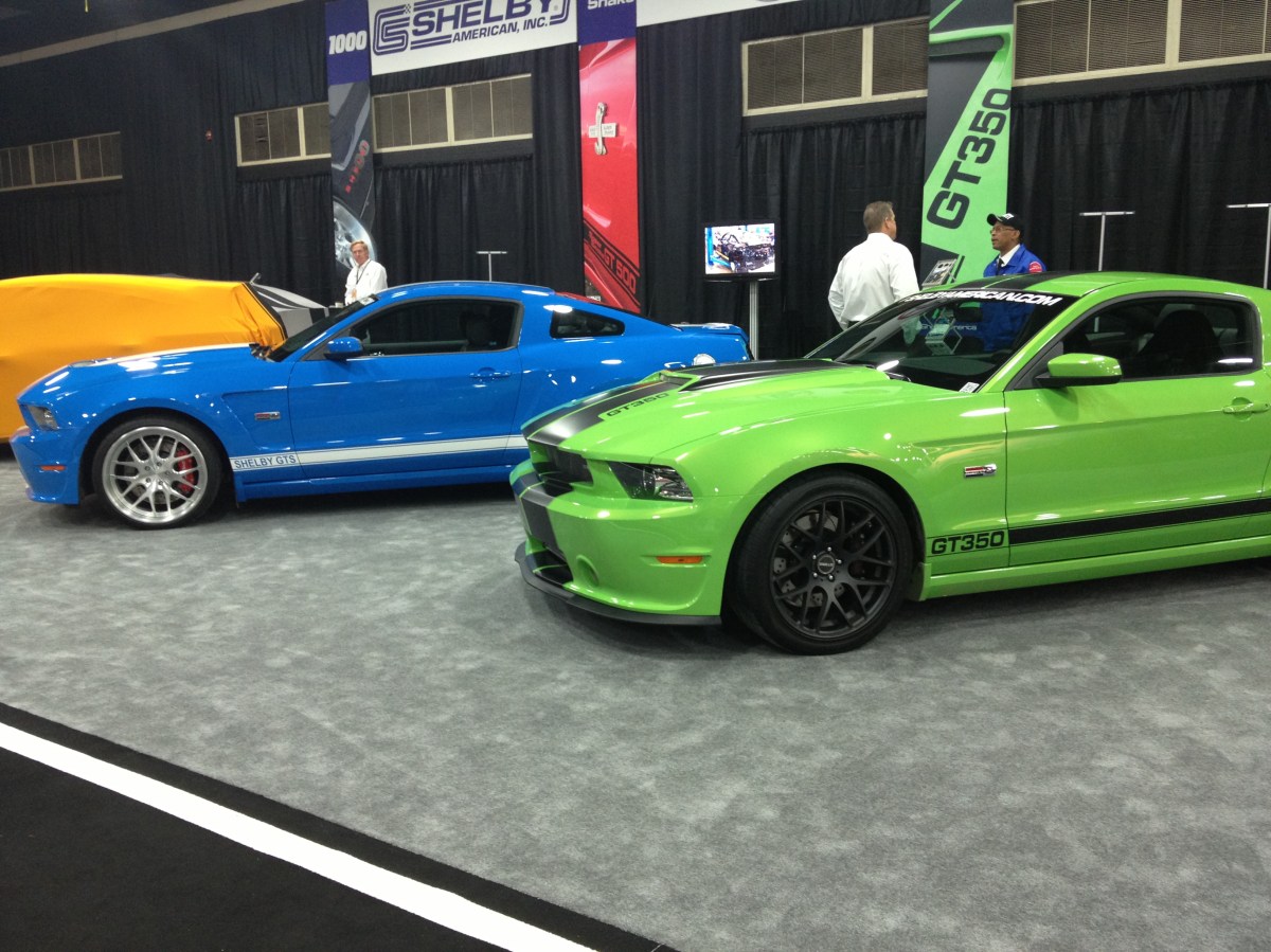 2013 Shelby GTS (left) and GT350