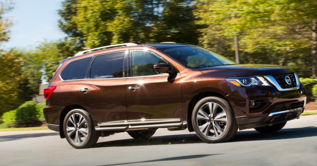 Does the Nissan Pathfinder Have Apple CarPlay?