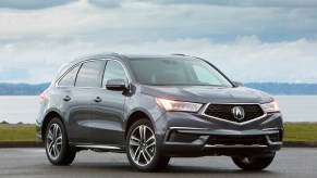 2019 Acura MDX Sport Hybrid parled on pavement