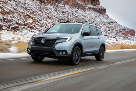 What Features Come Standard on the Honda Passport?