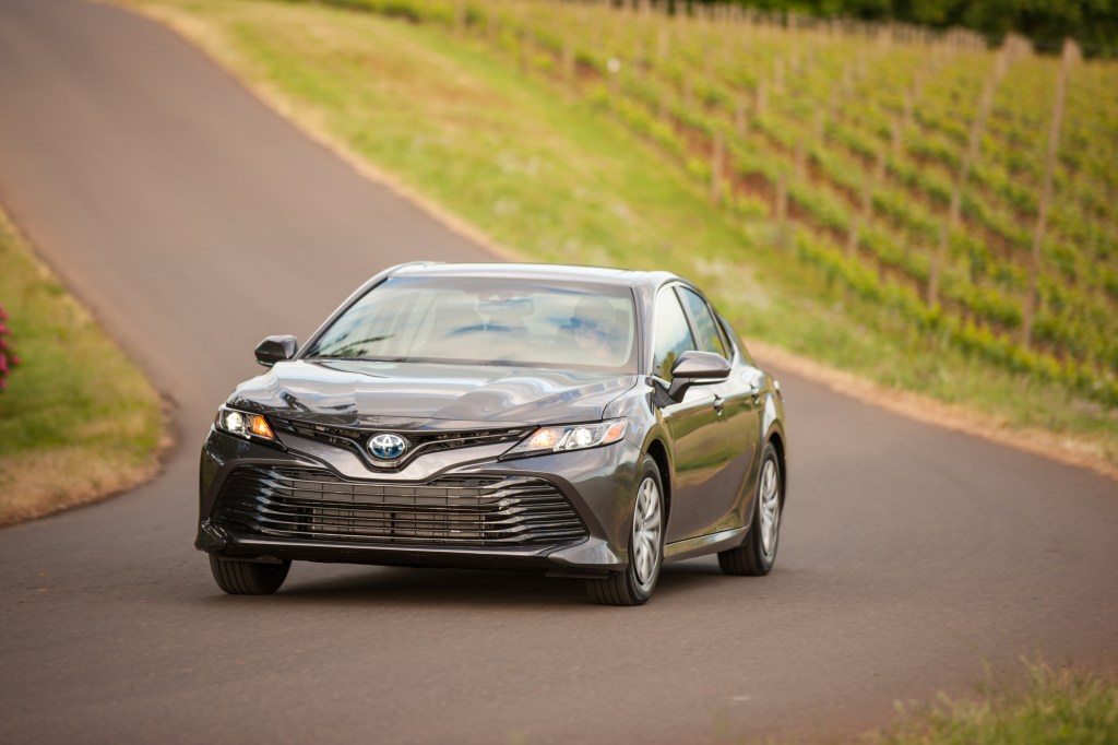 2019 Toyota Camry LE Hybrid