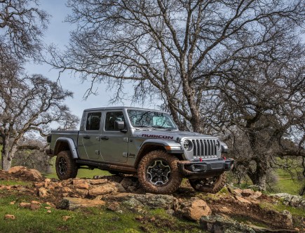 Should You Buy the Manual Transmission Jeep Gladiator?