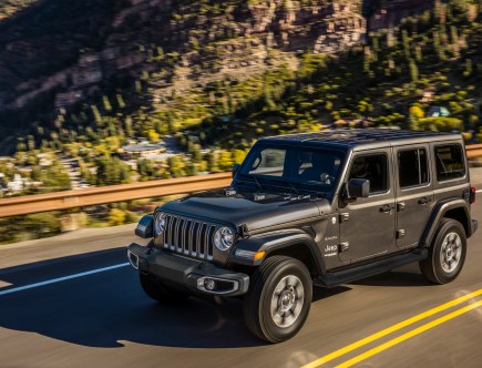 What Features Come Standard on the Jeep Wrangler?