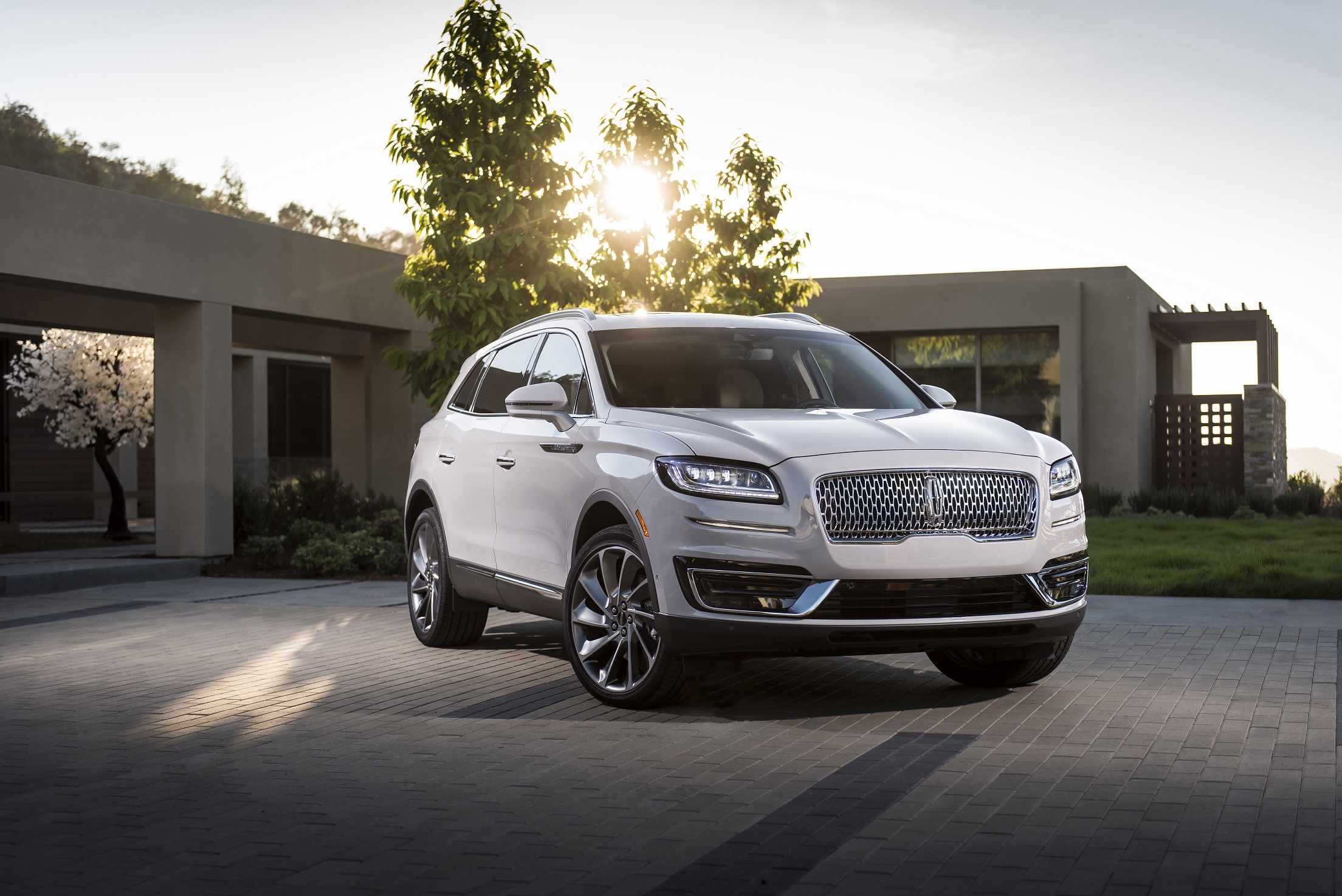 incoln Nautilus, a midsize luxury SUV delivering a powerful turbocharged engine range and a suite of advanced technologies designed to give drivers greater confidence on the road.