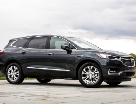What Features Come Standard on the Buick Enclave?