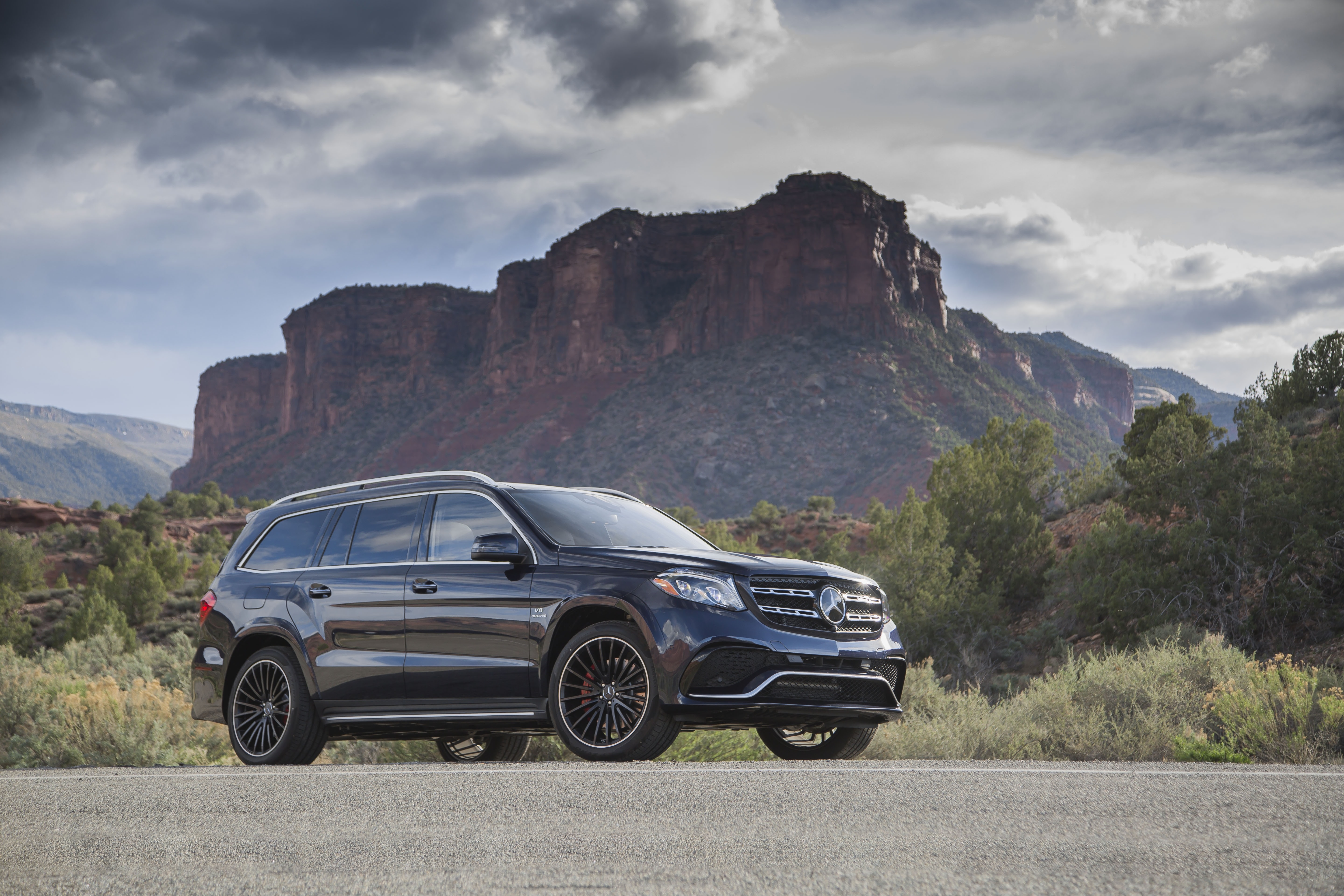 This Mercedes SUV Is a Luxury Bus for Families
