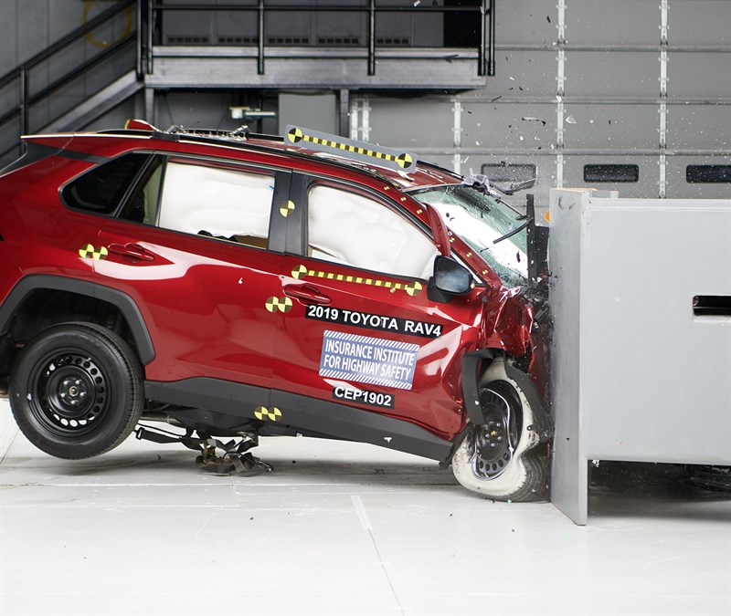 2019 Toyota RAV4 Top IIHS Safety Pick