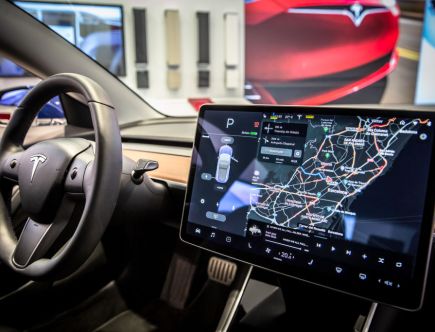 Tesla Will Soon Offer Video-Streaming Services in Vehicles
