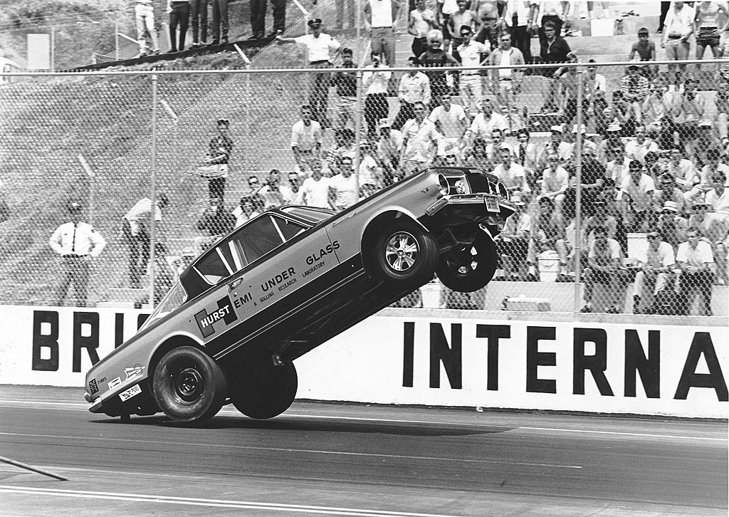 1965 Plymouth Barracuda Hurst Hemi Under Glass Wheelie