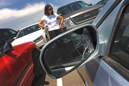 Is it Illegal to Drive a Car With Broken or Damaged Mirrors?