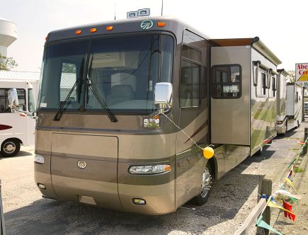 Camper vs. RV: What Is the Difference Between Camper Classes?