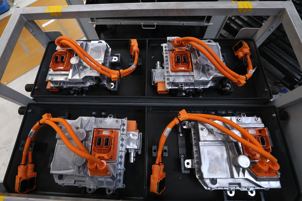 Fast charging electric vehicle battery components