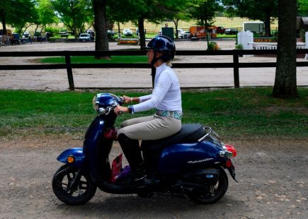 You Need to Know These Laws Before Buying a Moped
