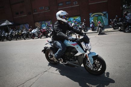 Here’s What Motorcyclists Need to Know About Helmet Laws