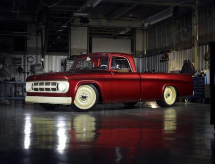 Dodge D200 Lowliner Brings the Old-School to SEMA