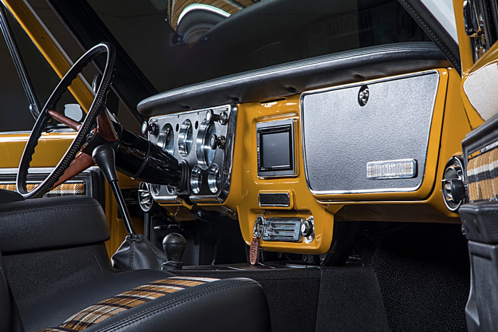 1972 C50 Crew Cab Chevy Pickup | RTech-003