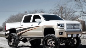 2014-2018 Chevrolet/GMC 1500 with lift kit