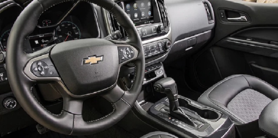 2020 Chevrolet Colorado interior
