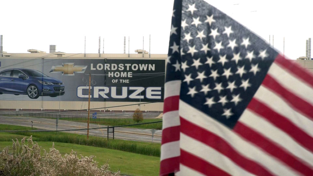A U.S. flag flies near the Lordstown, Ohio, Chevrolet factory