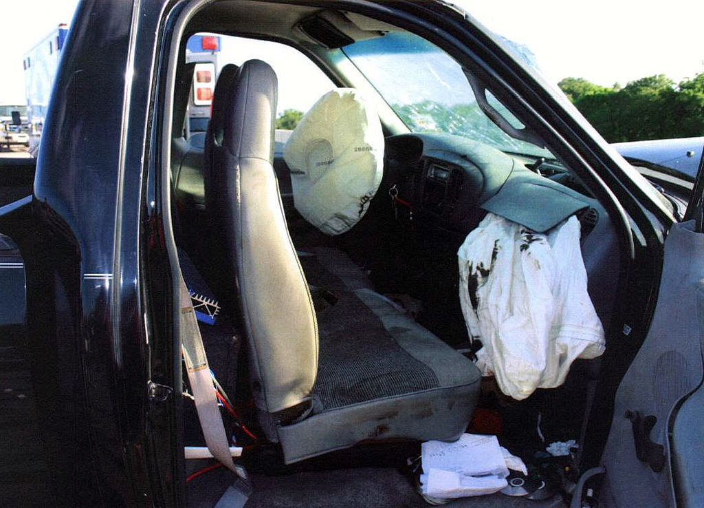 Truck accident with airbags deflated