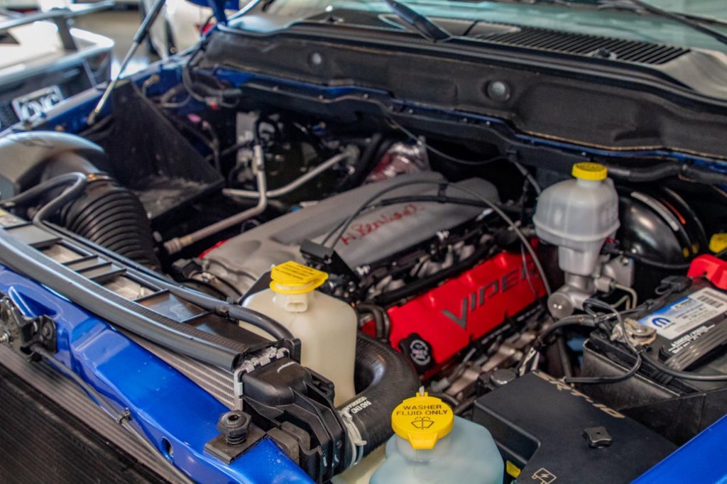 2004 Dodge Ram SRT-10 engine