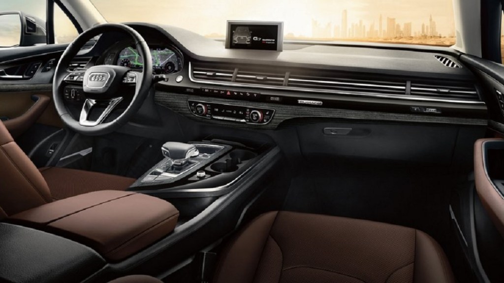 2019 Audi Q7 interior