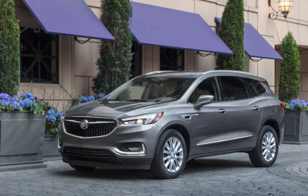 The 2021 Buick Enclave Is a Questionably Expensive Way to Haul 7 People