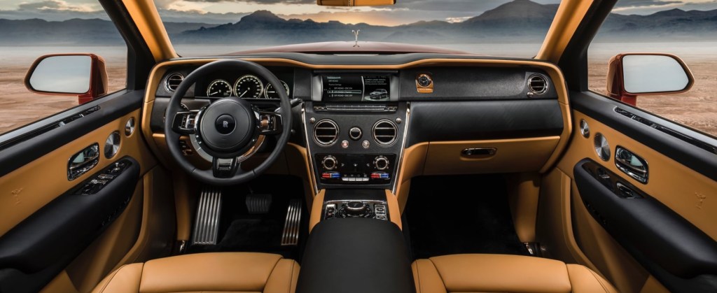 2020 Rolls-Royce Cullinan interior front