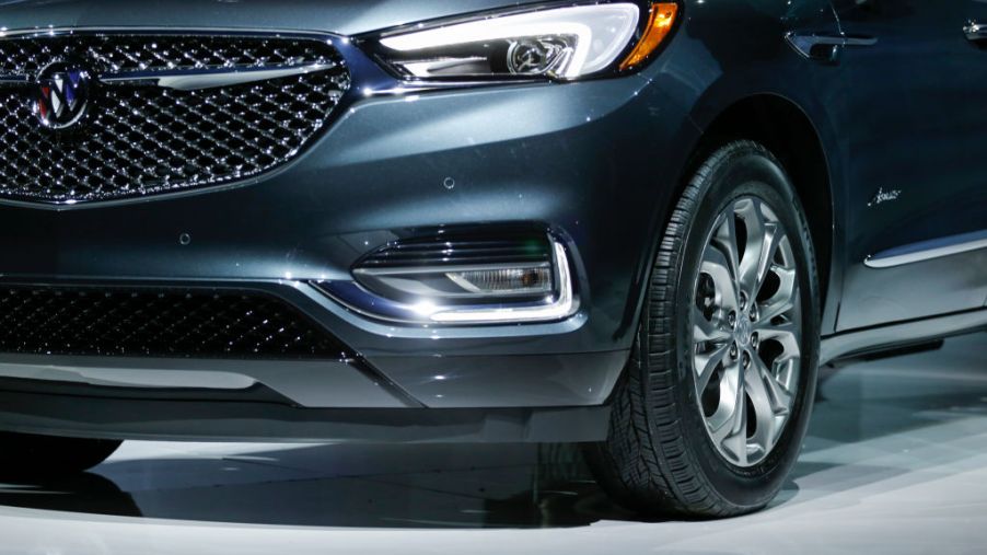 The Car Buick Enclave Avenir is revealed in 2017