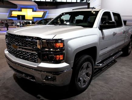 Why Is the Chevy Silverado More Popular Than the GMC Sierra?