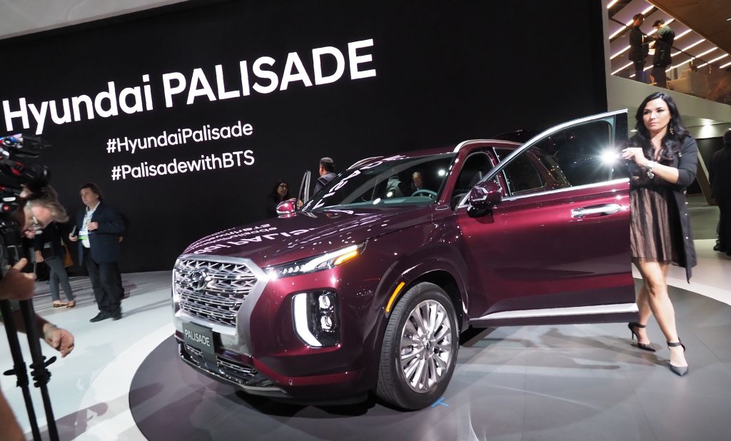A 2020 Hyundai Palisade on display at an auto show.