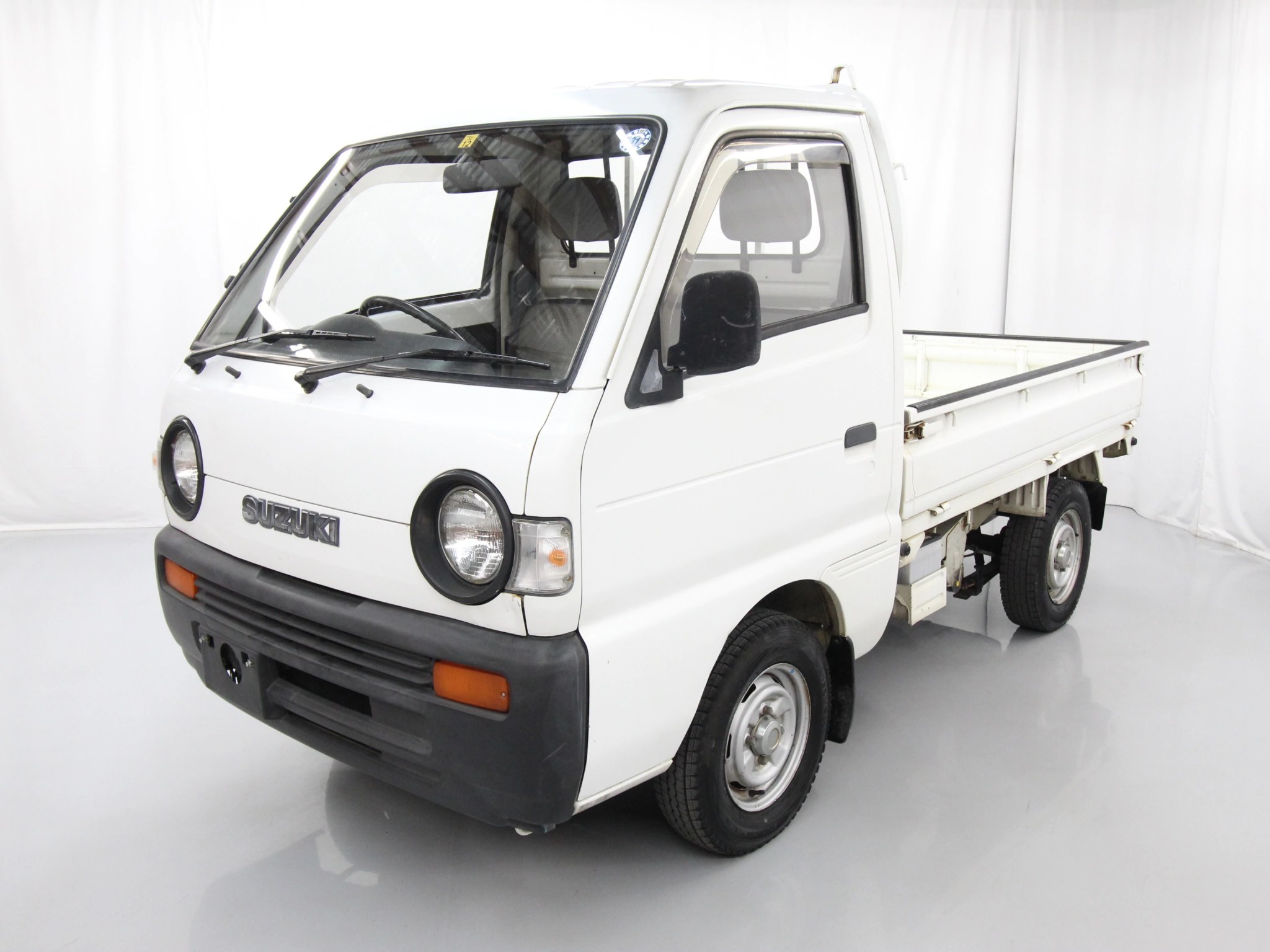 If You're Looking for a Small 4x4 Truck, Have You Considered a Kei Truck?