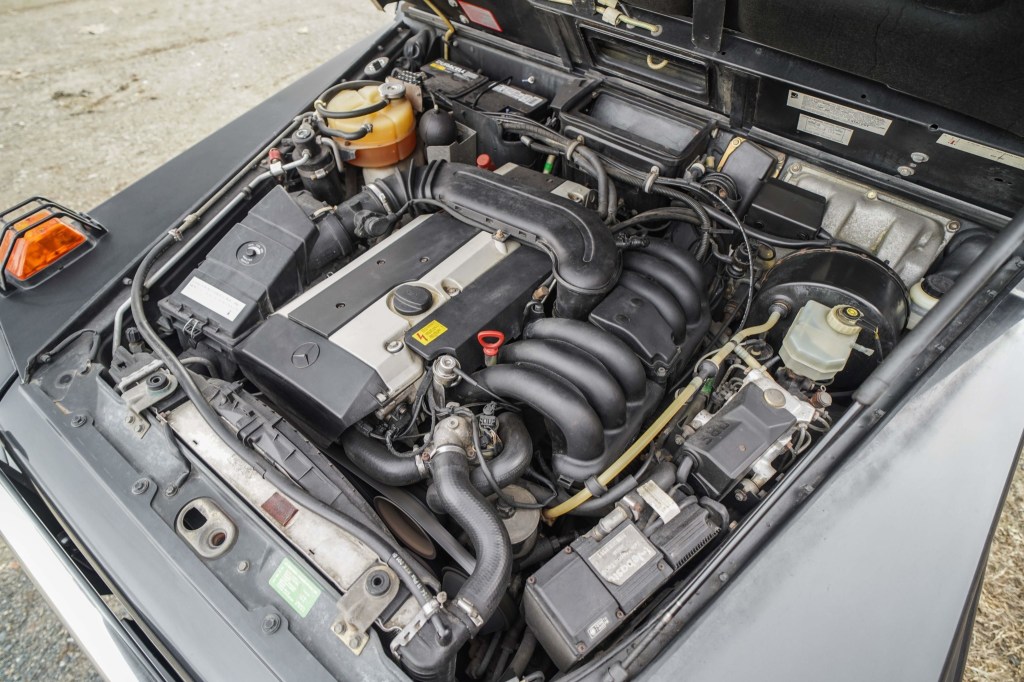 1996 Mercedes-Benz G320 engine
