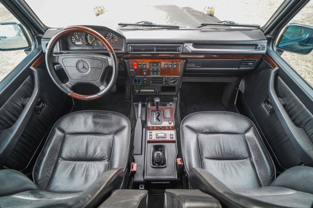 1996 Mercedes-Benz G320 interior