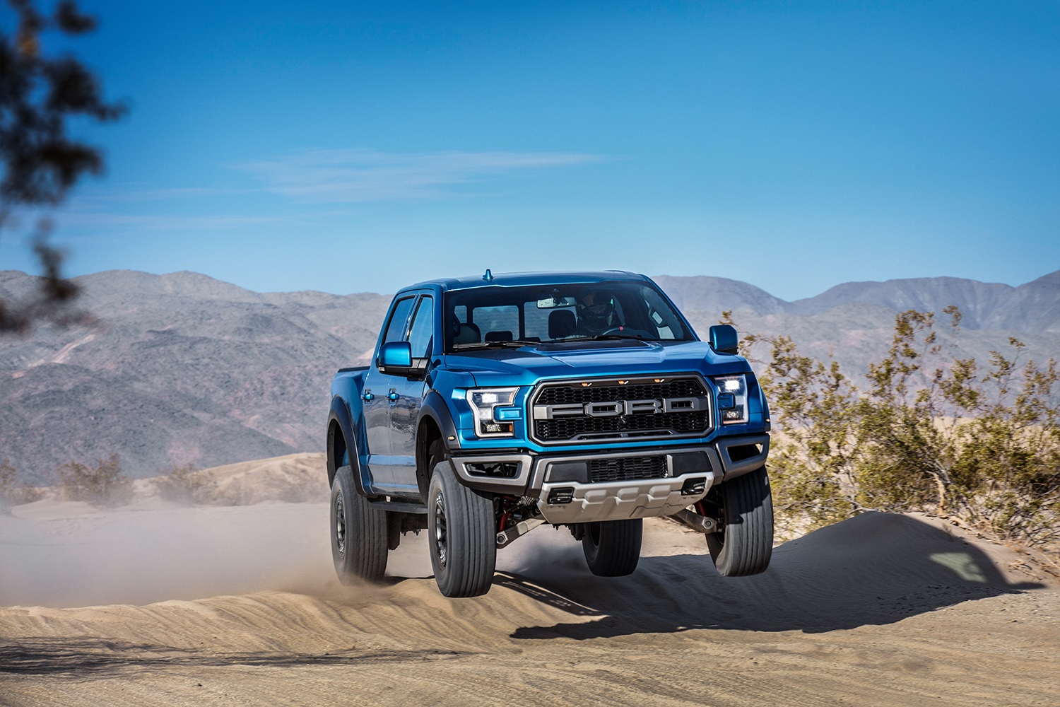 2019 Ford F-150 Raptor with Fox Live Valve electronic shocks