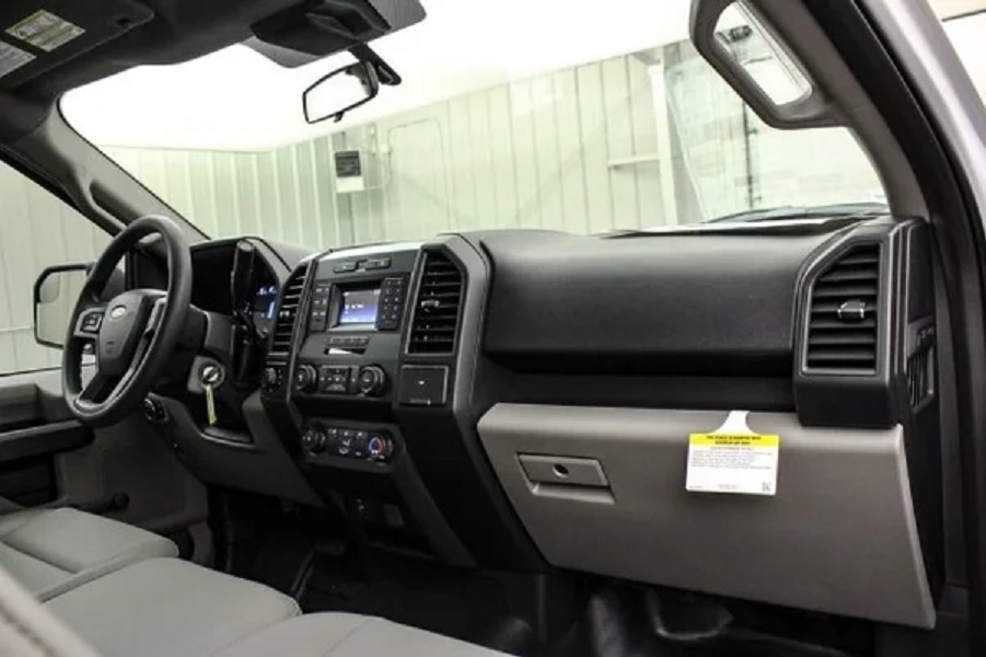 2020 Ford F-150 Cattleman interior side