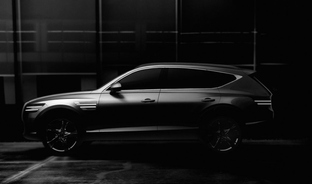 2020 Genesis GV80 side
