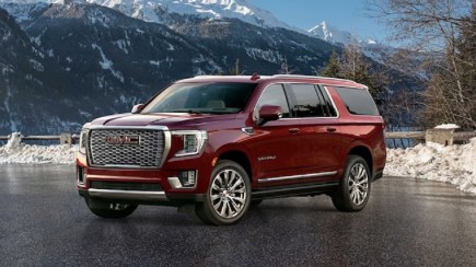 This Is Why the GMC Yukon Is Better Than the Ford Expedition