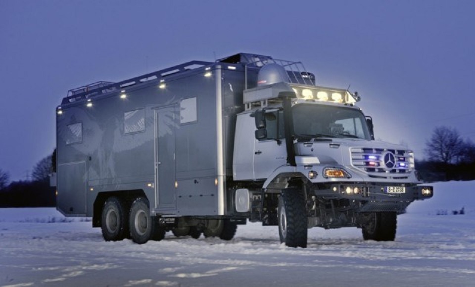 Mercedes-Benz Zetros 2733 A 6×6 camper