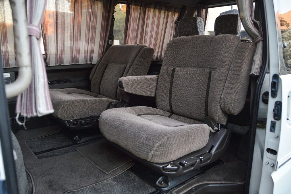 1992 Mitsubishi Delica rear interior