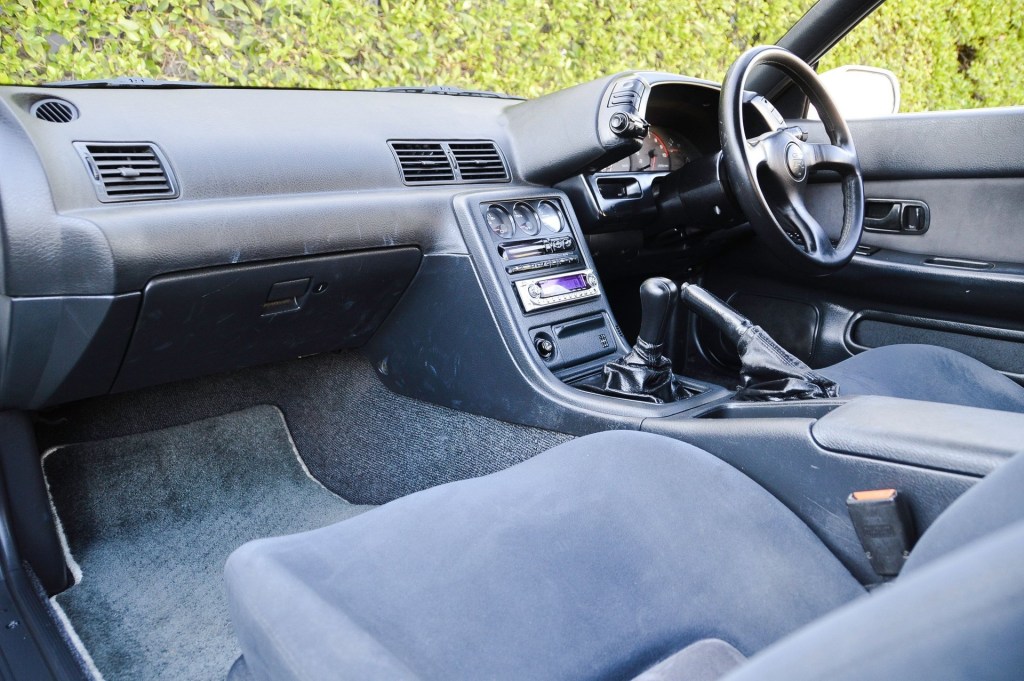 1994 Nissan Skyline GTR interior