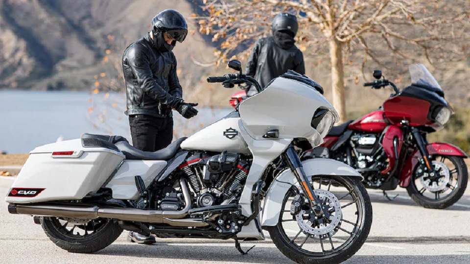 2020 Harley-Davidson CVO Road Glide and Road Glide Special