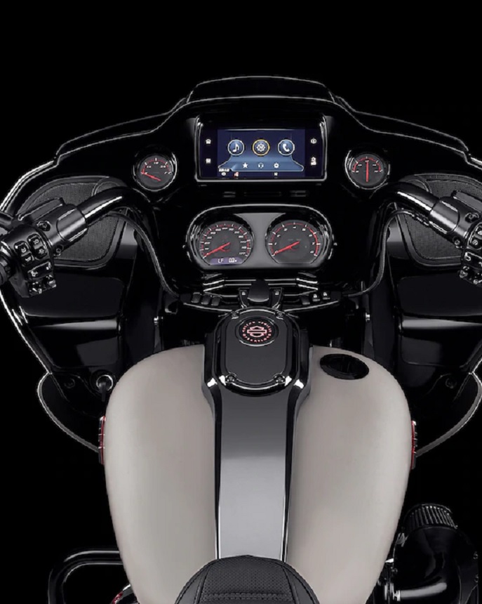 2020 Harley-Davidson CVO Road Glide gauges
