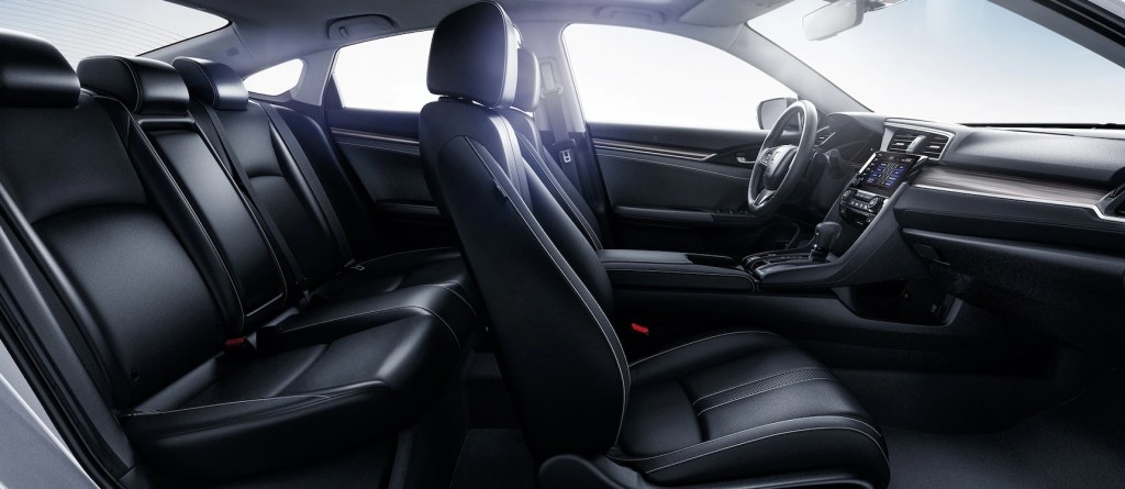 2020 Honda Civic Touring interior