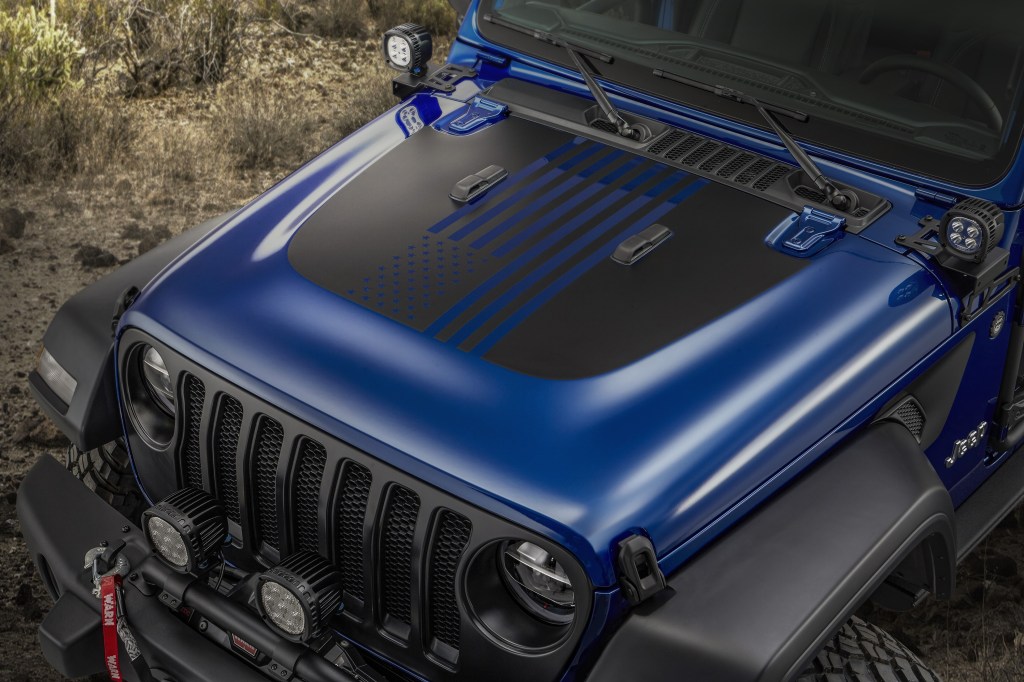 2020 Jeep Wrangler JPP20 hood