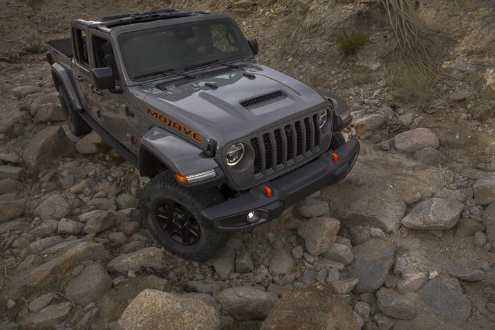 Jeep Gladiator Mojave front