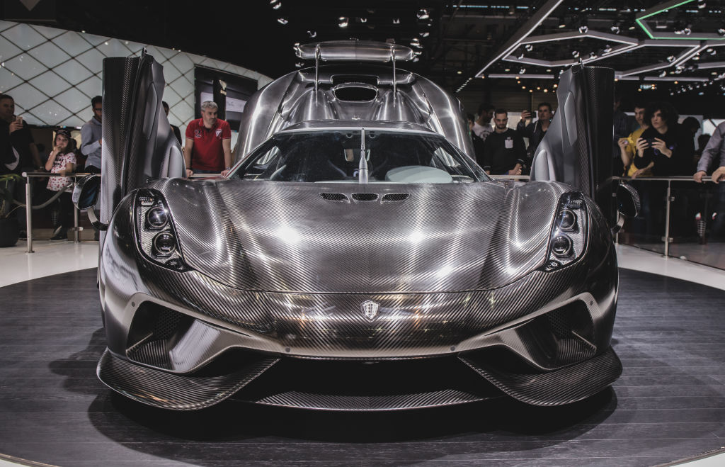 Why Carbon Fiber is Used in Cars?