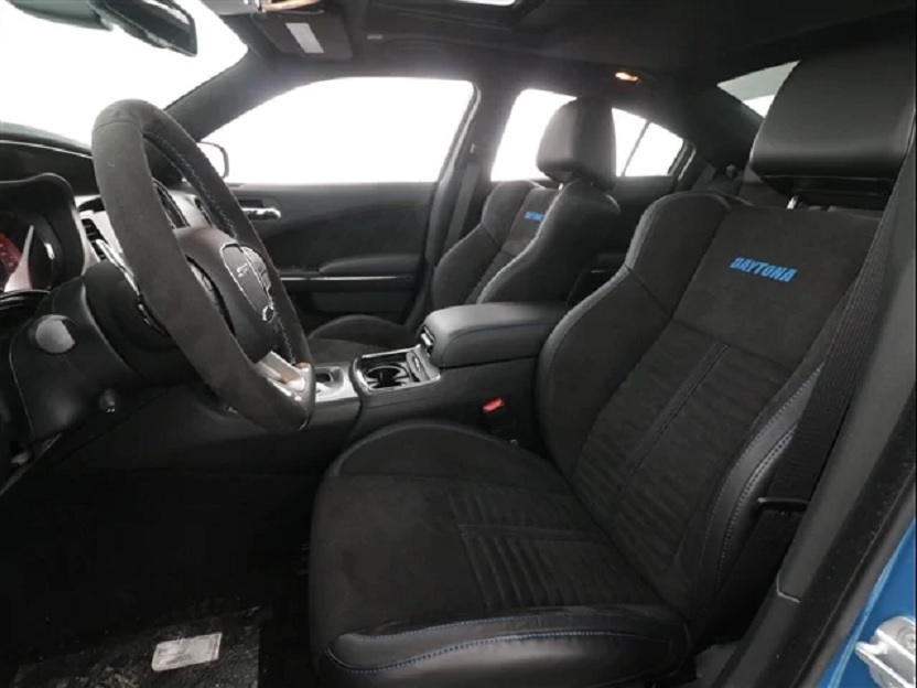 Dodge Charger Hellcat Daytona Widebody interior