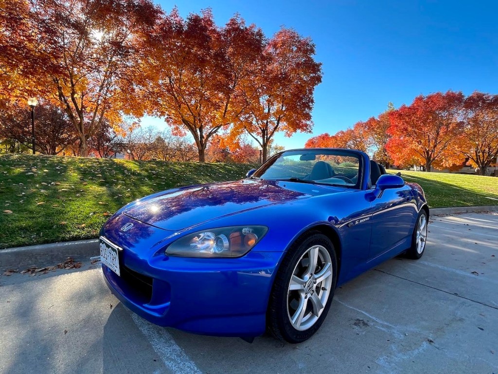 A front view of the  Honda S2000 in autumn