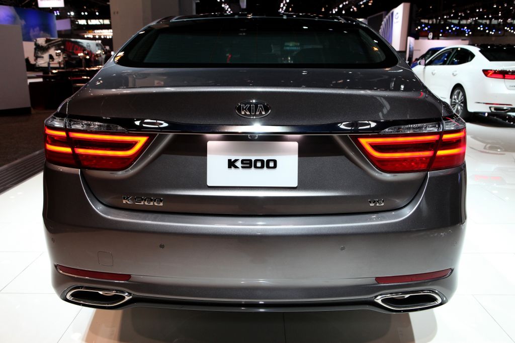2017 Kia K900 is on display at the 109th Annual Chicago Auto Show